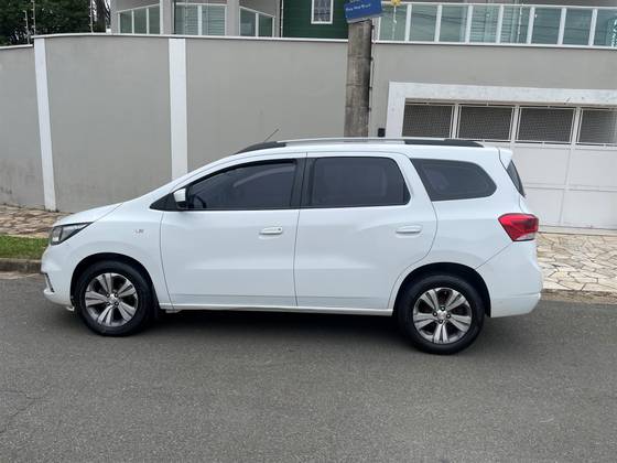 CHEVROLET SPIN 1.8 PREMIER 8V FLEX 4P AUTOMÁTICO CHEVROLET SPIN 1.8 PREMIER 8V FLEX 4P AUTOMÁTICO